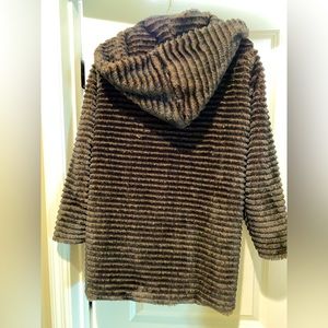 Capote Womens XS faux fur coat with hood. Never worn.